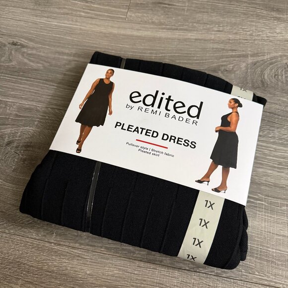 Edited By Remi Bader Dresses & Skirts - NWT Edited by Remi Bader Women's Pleated Dress Black Size 1X